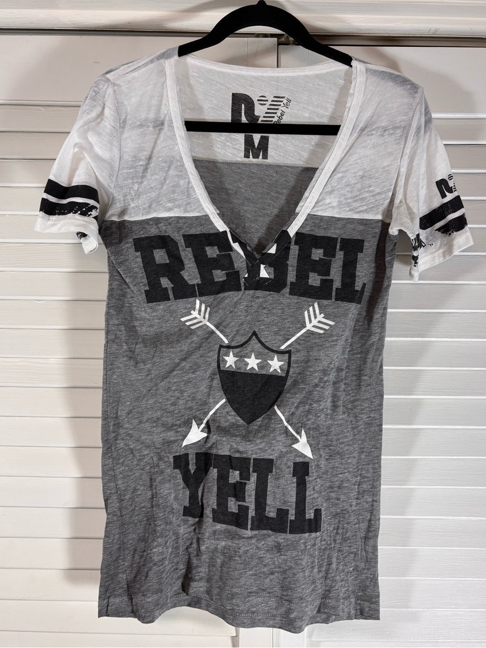 Rebel Yell Graphic V-Neck Tee Medium Gray Colorblock Made USA